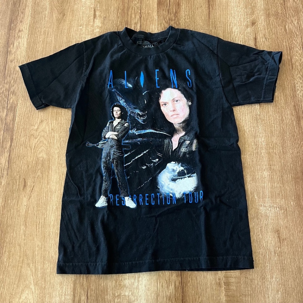 H33M graphic t-shirt